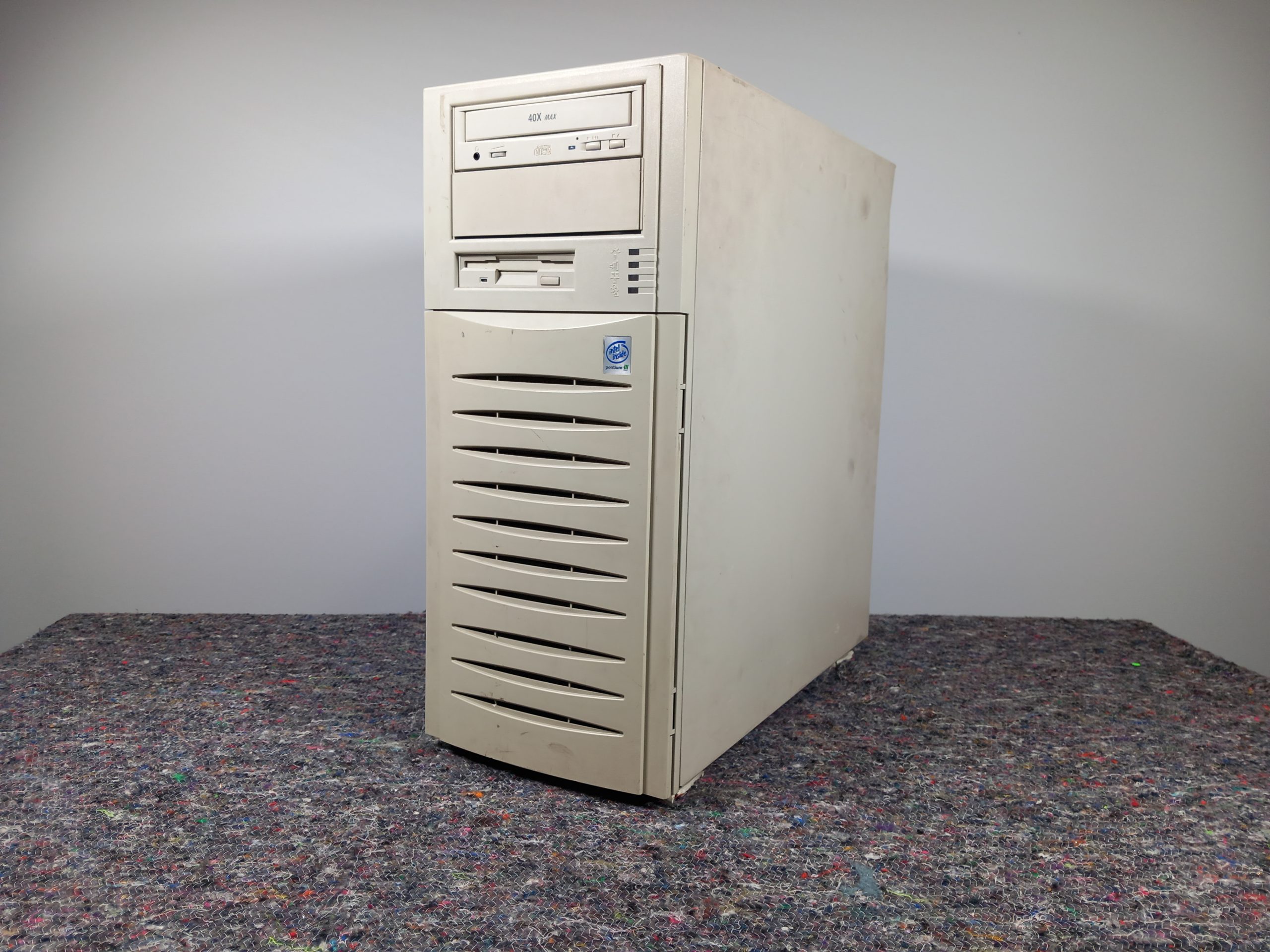 Tall Pentium III Tower