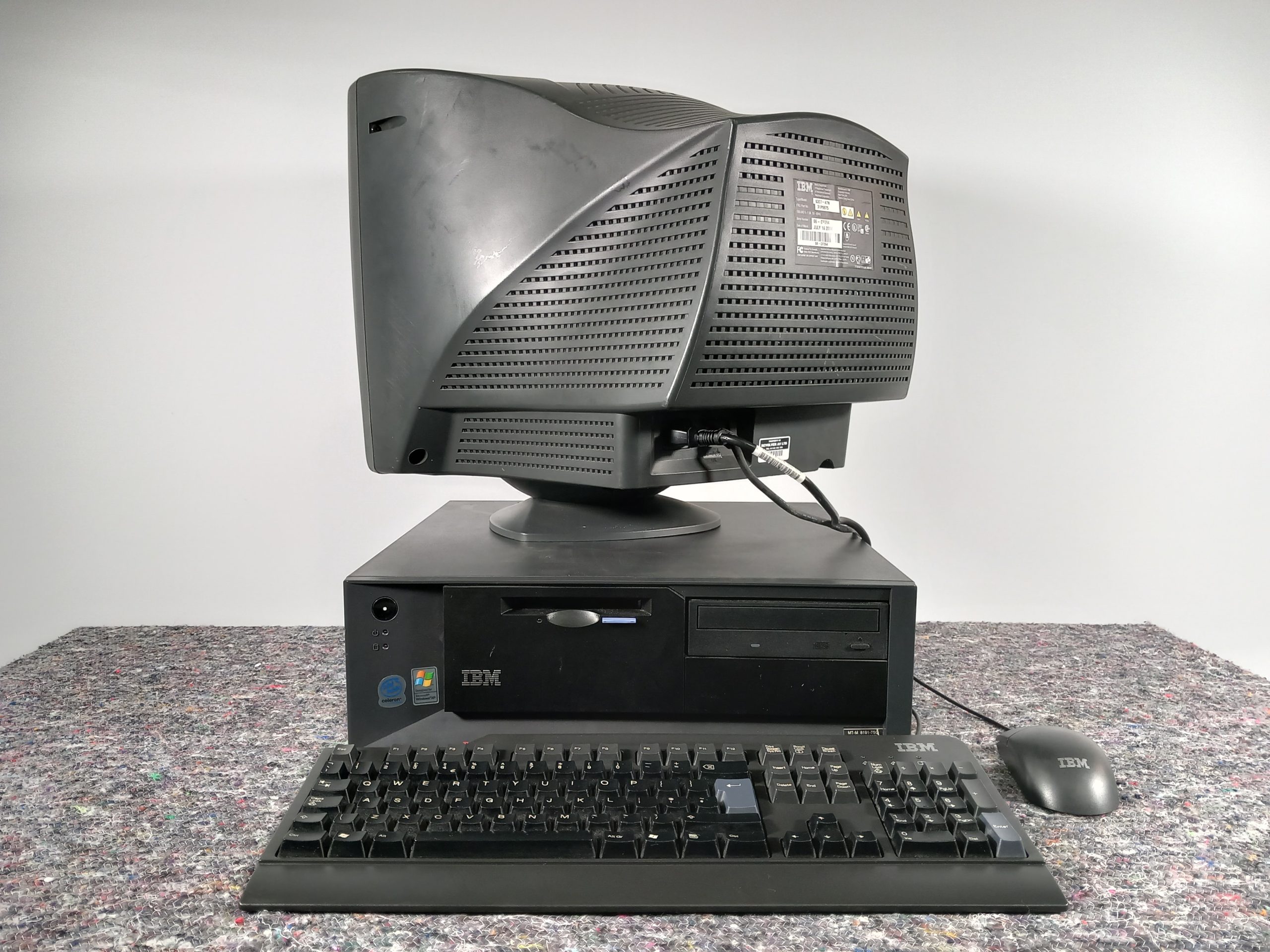 IBM ThinkCentre Kit - Image 2