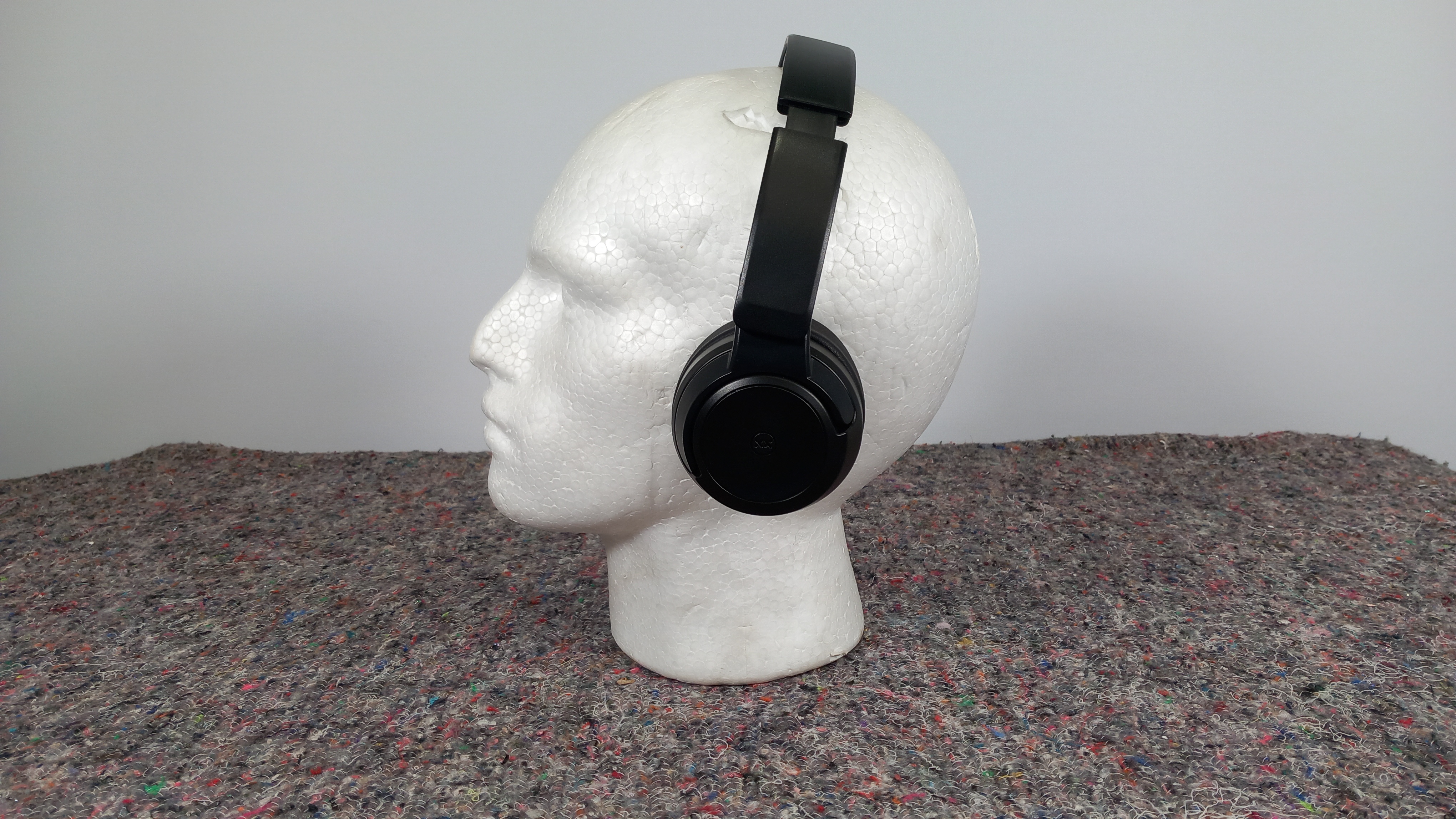 Mixx AX1 Wireless Bluetooth Headphones - Image 3
