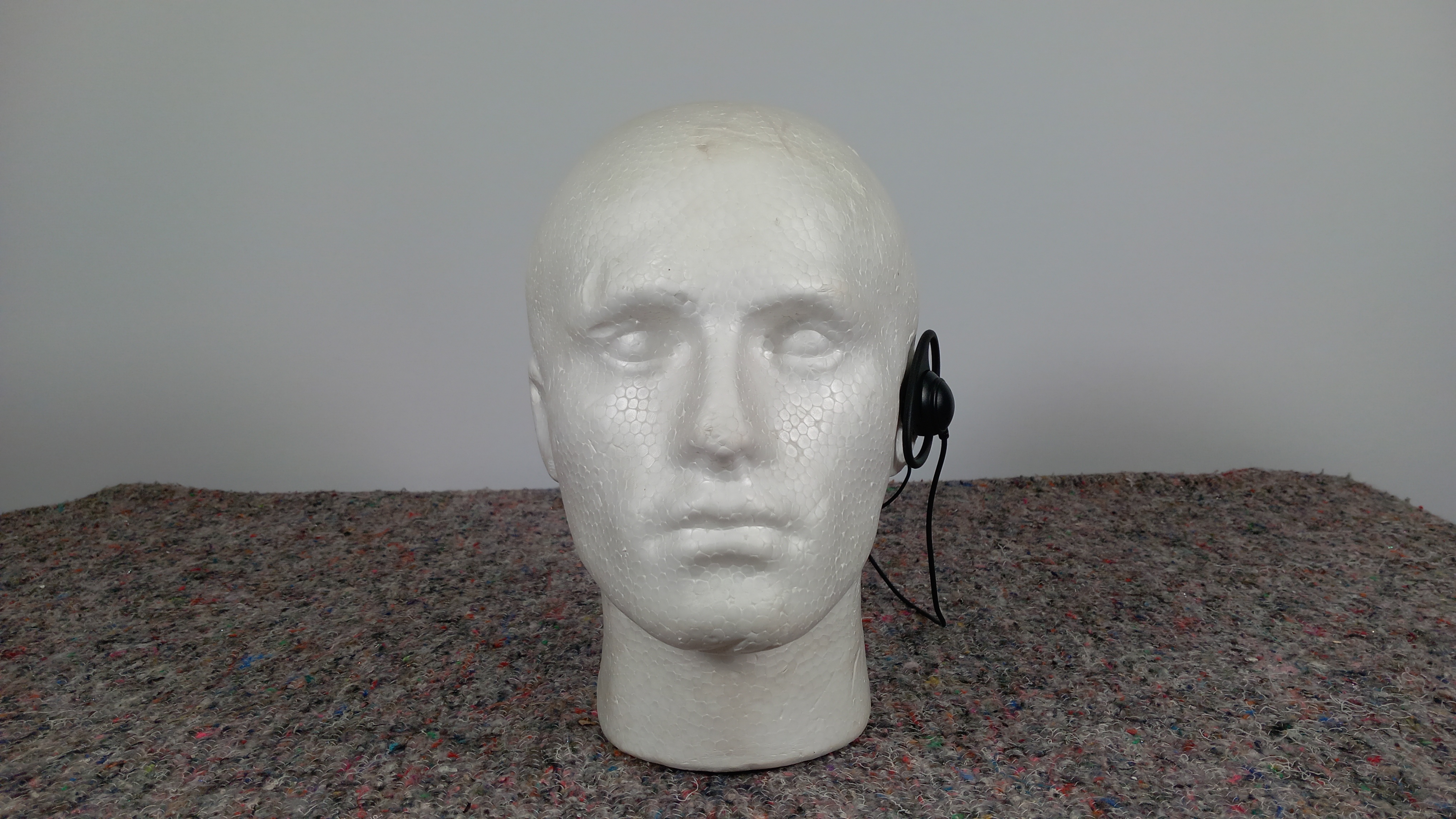 One ear headphone