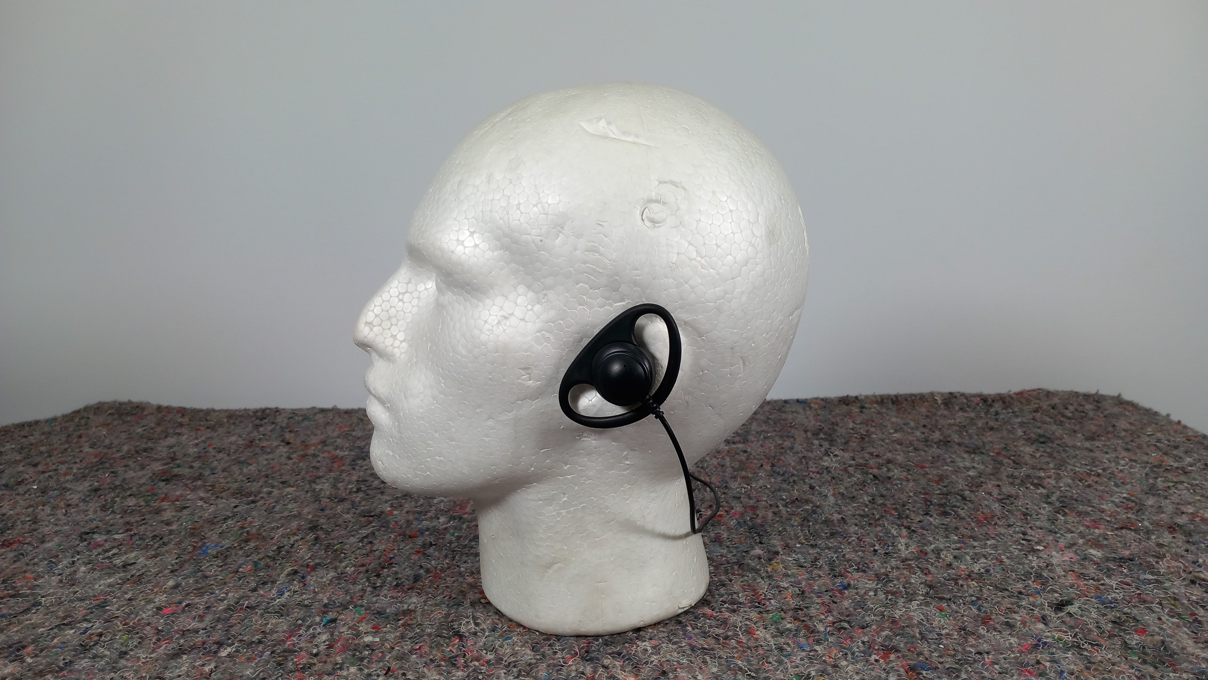 One ear headphone - Image 2