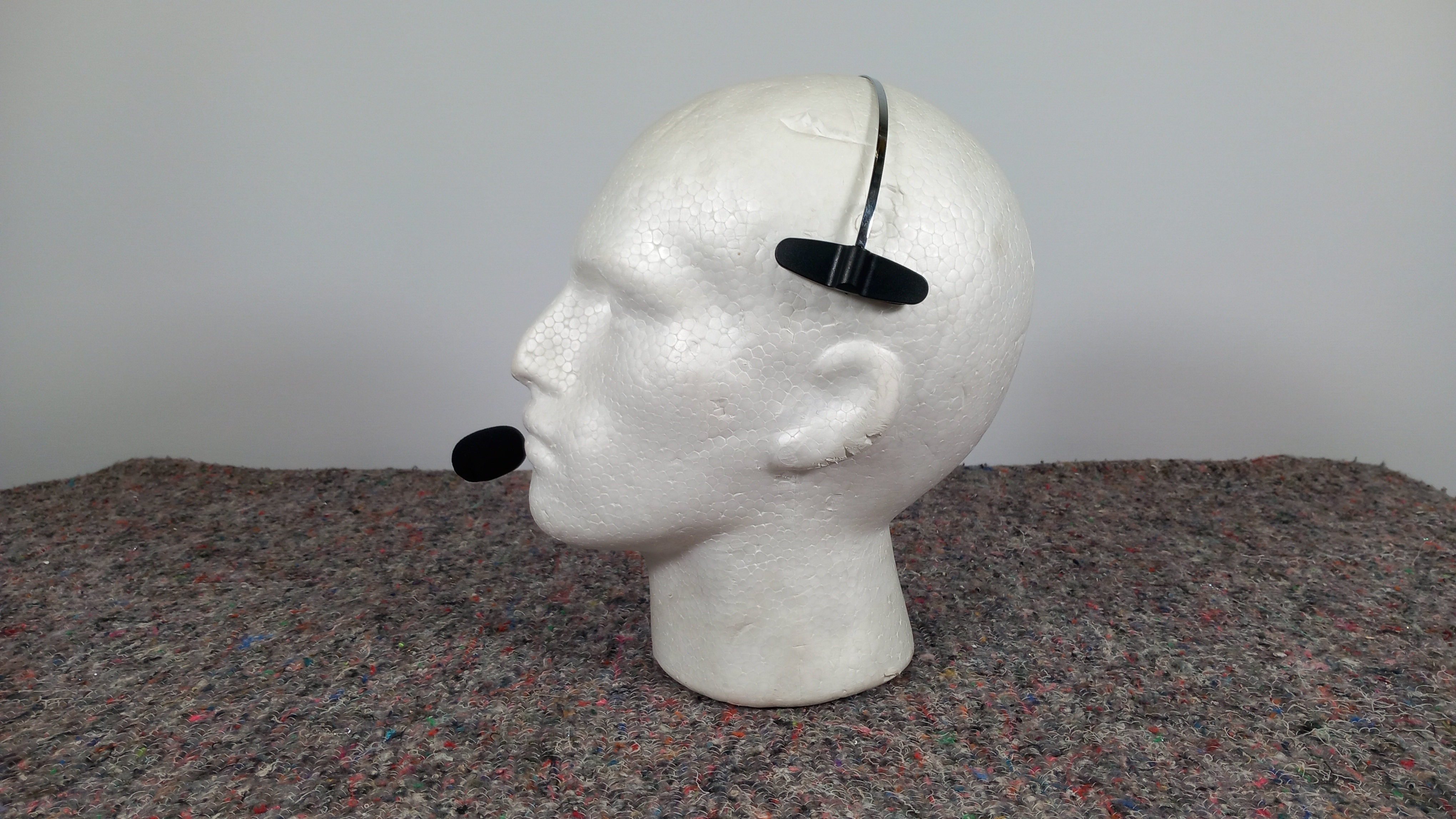 One ear headphone with mic - Image 3