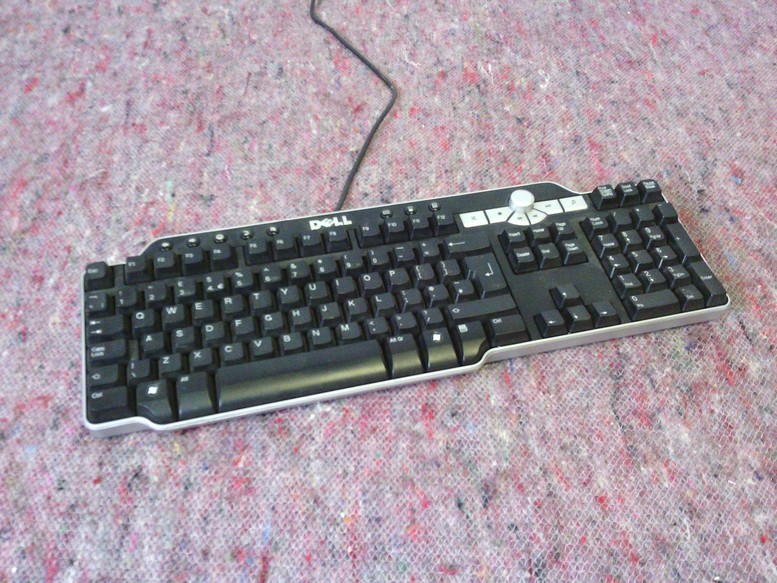 Dell Sliver And Black Sk 8135 Keyboard Revolver Av